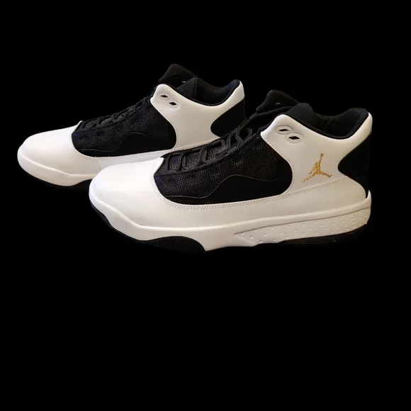 Jordan Black and White Sneakers Max Aura 2 Size 12